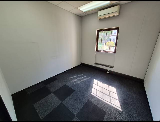 905M² OFFICE TO LET IN WOODMEAD
